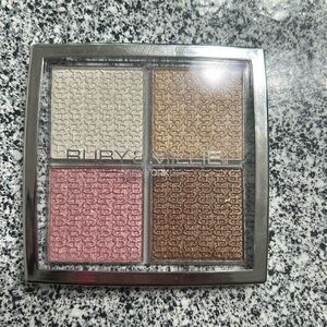 Ruby & Millie Glowy Face Palette.Highlighter and Blush.